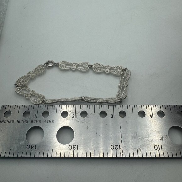 Silver Tone  Butterfly Link Pattern Filigree Bracelet 7 Inches Delicate Design - Picture 4 of 5